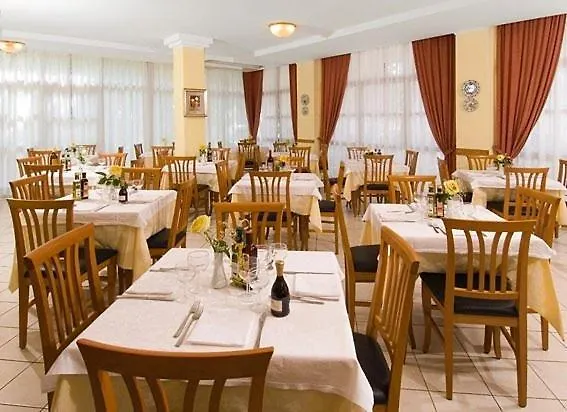 Hotel Parigi Cervia